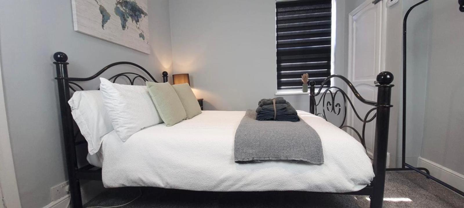 Westcliff-On-Sea Modern 2 Bedroom Apartment - Free Parking Southend-on-Sea Exterior photo